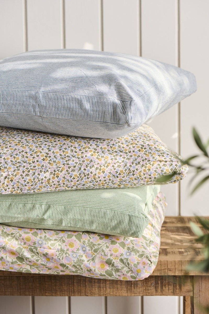 Boxkissenbezug Line mit bunten kleinen Blumen – Bild 3
